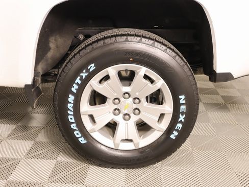 Used 2022 Chevrolet Colorado LT w/ Fleet Safety Package image 17