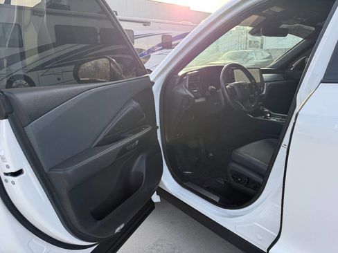 Used 2025 Lexus TX 350 AWD image 13