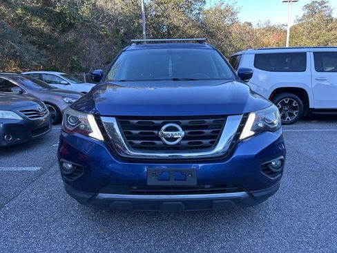 Used 2018 Nissan Pathfinder SV image 4