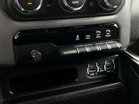 Used 2023 RAM 1500 Big Horn AWD/4WD image 22