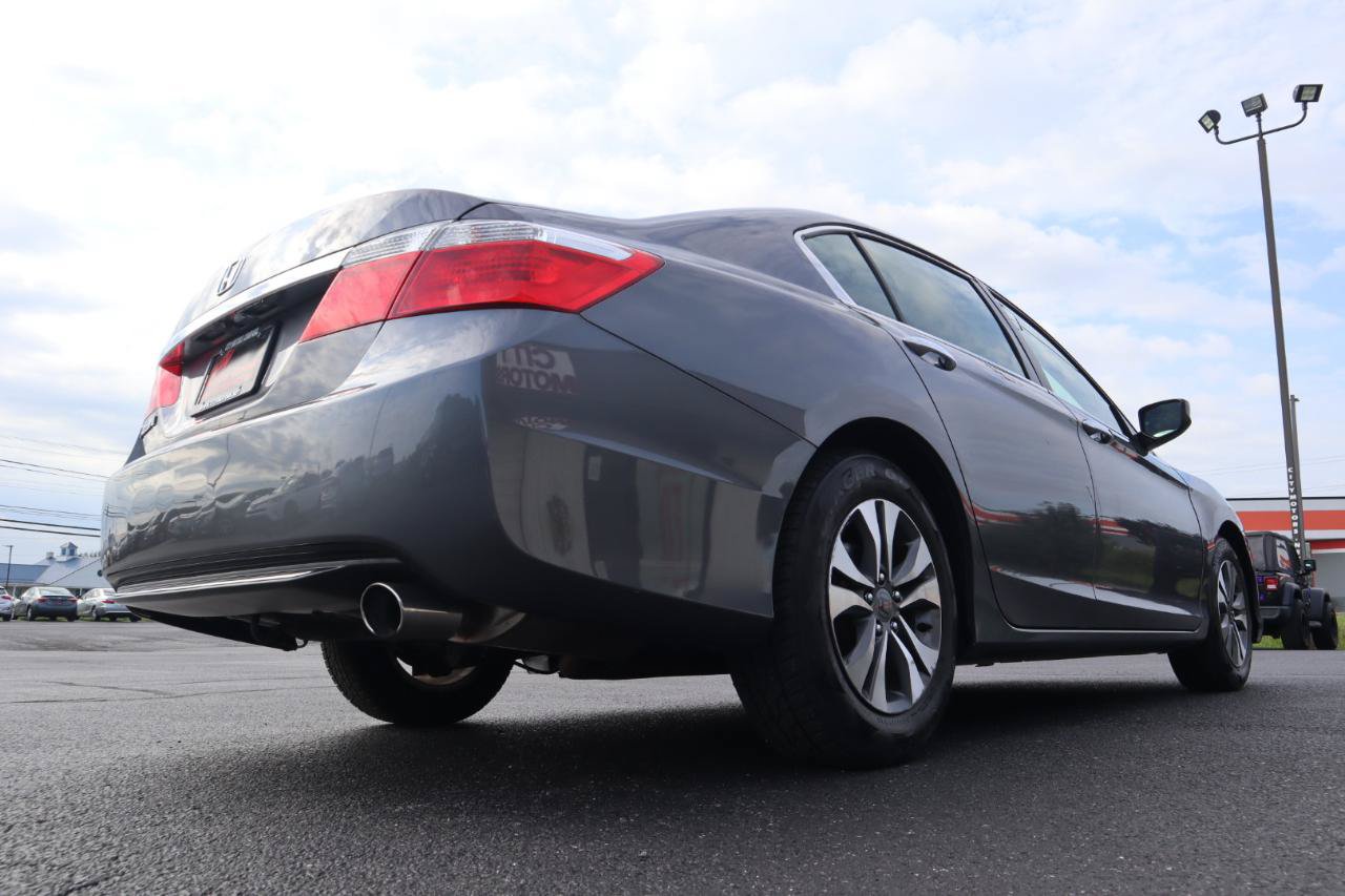 Used 2013 Honda Accord LX image 18