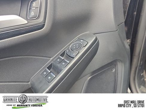 Used 2025 Ford Escape ST-Line Select AWD/4WD image 12