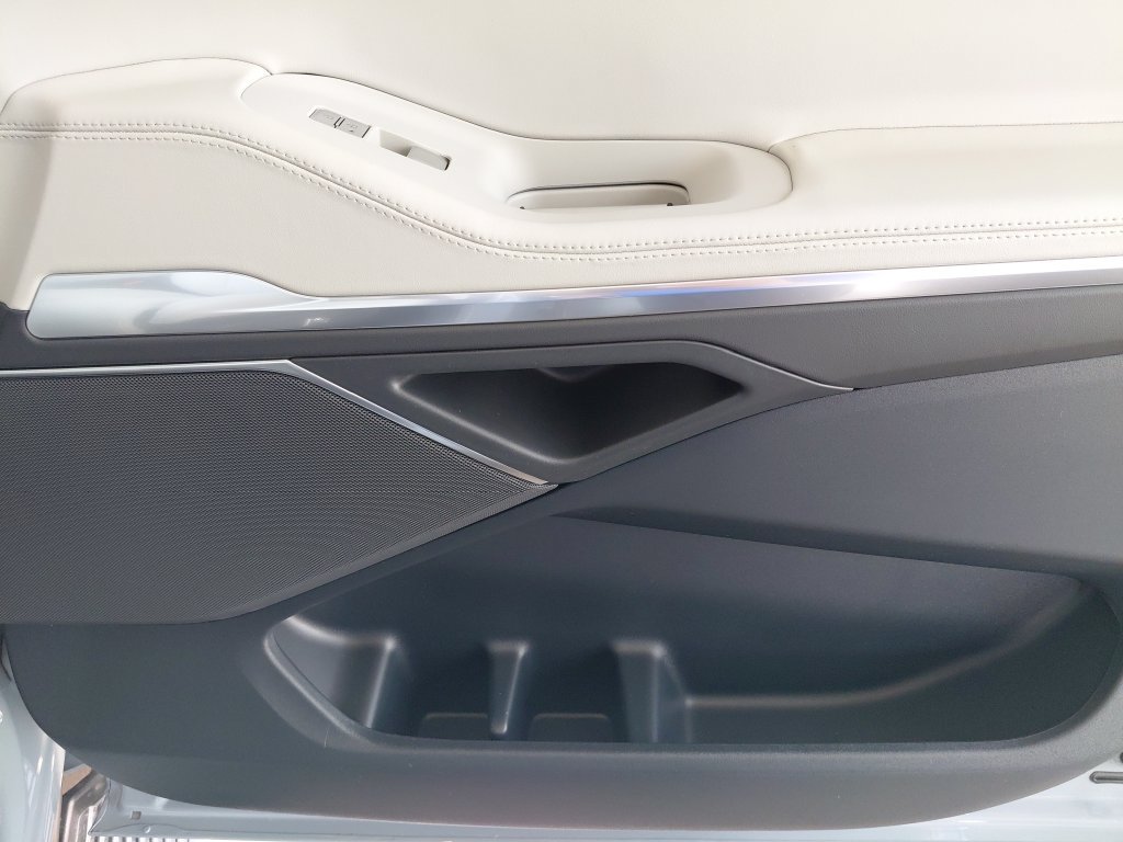 New 2026 Lincoln Navigator Premiere AWD/4WD image 30