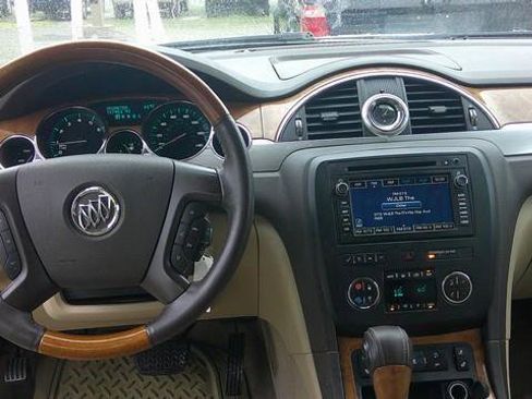 Used 2008 Buick Enclave CXL w/ Entertainment Package #3 image 10