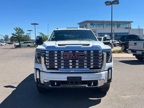 Certified 2026 GMC Sierra 3500 Denali w/ Denali Reserve Package AWD/4WD image 9