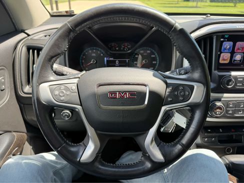 Used 2017 GMC Canyon SLT w/ Driver Alert Package AWD/4WD image 18