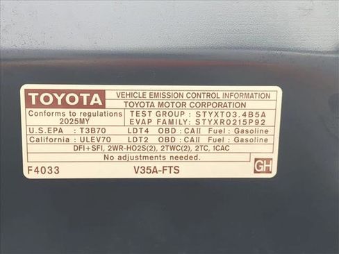 Used 2025 Toyota Tundra Platinum w/ TRD Off-Road Package AWD/4WD image 27