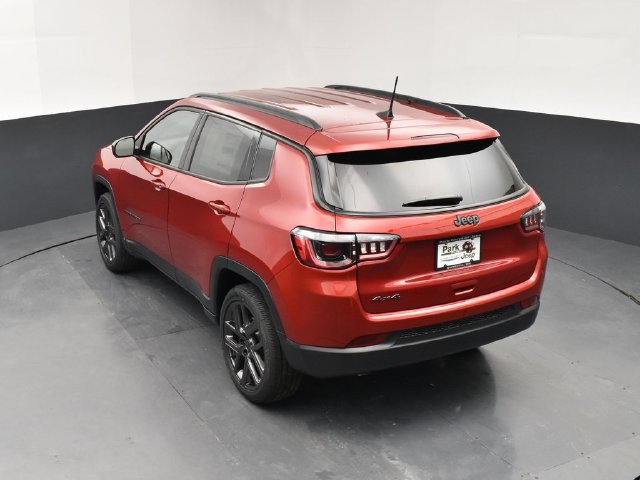 New 2026 Jeep Compass Latitude AWD/4WD image 13