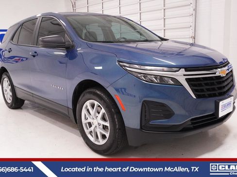 Used 2024 Chevrolet Equinox LS w/ Driver Confidence II Package FWD image 3