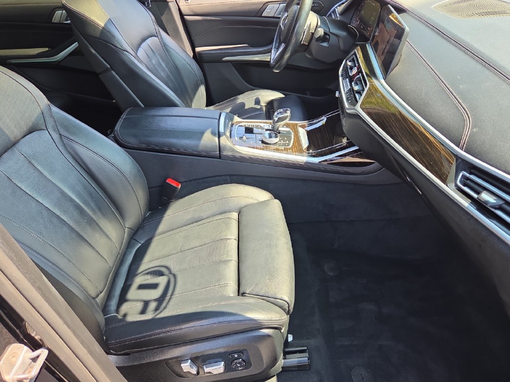 Used 2020 BMW X7 M50i w/ Executive Package AWD/4WD image 19