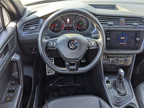 Certified 2021 Volkswagen Tiguan SE R-Line image 15