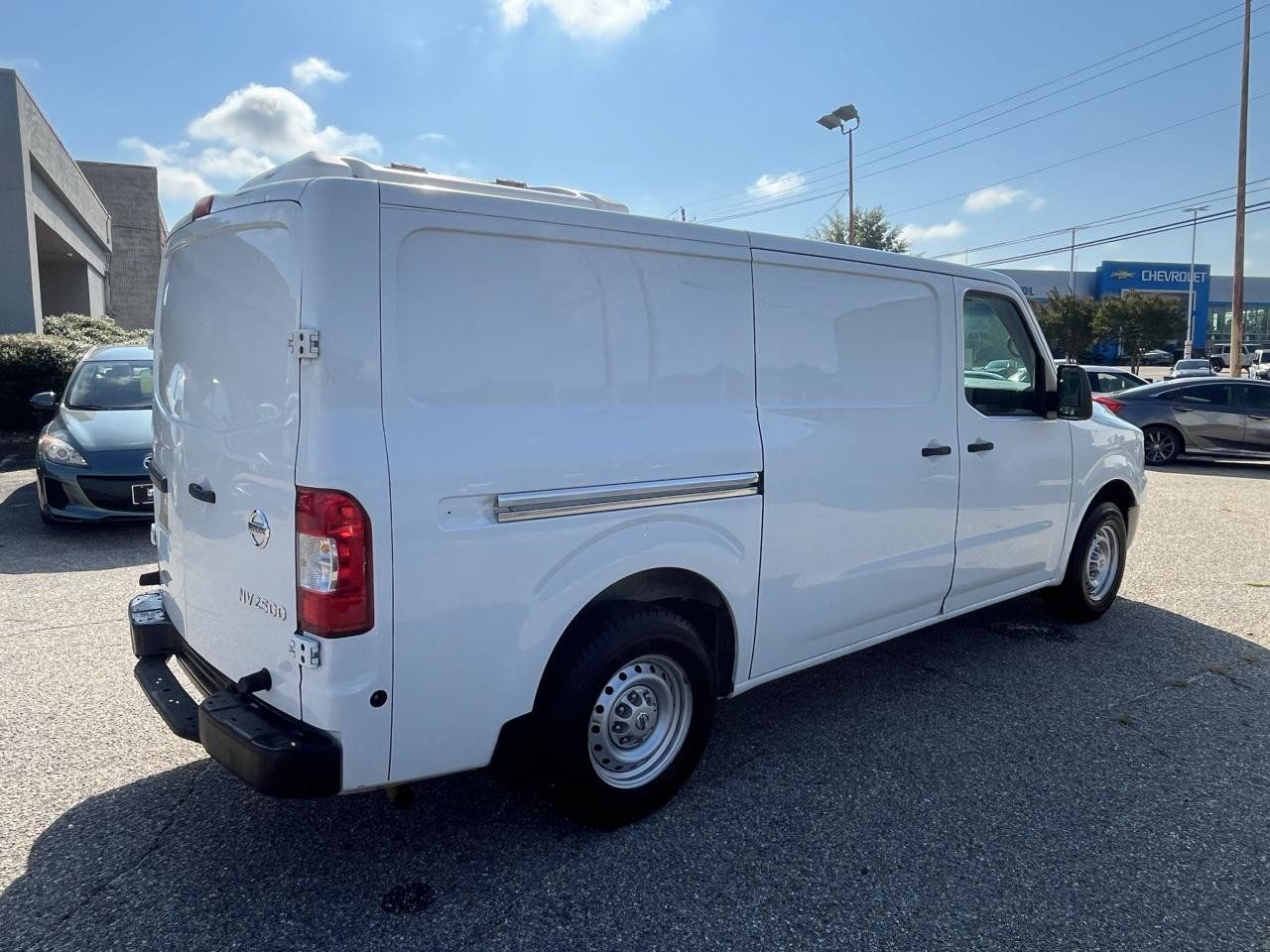 Used 2018 Nissan NV 2500 S RWD image 19