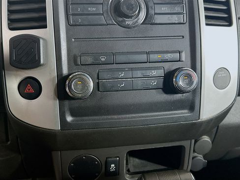 Used 2012 Nissan Frontier SV RWD image 21