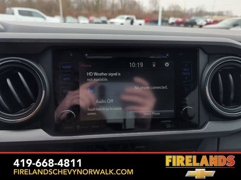 Used 2018 Toyota Tacoma TRD Sport image 33