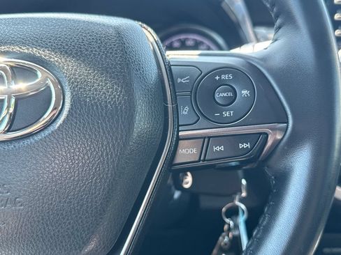 Used 2022 Toyota Camry SE FWD image 20