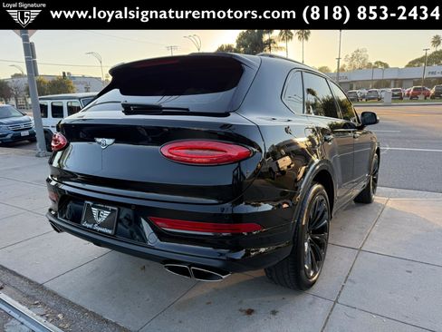 Used 2021 Bentley Bentayga image 7