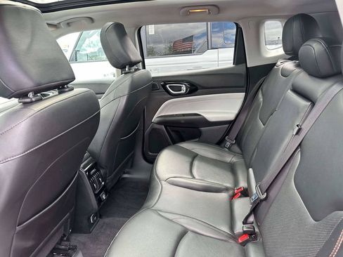 Used 2022 Jeep Compass Limited w/ Sun and Sound Group AWD/4WD image 10