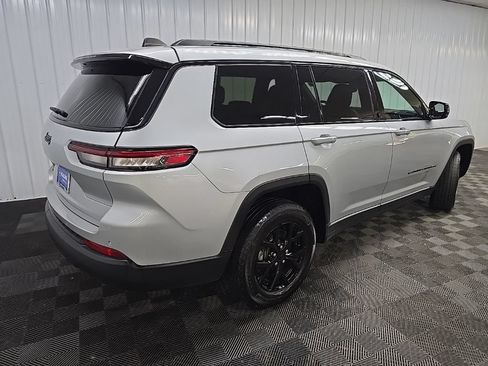Used 2024 Jeep Grand Cherokee L Laredo AWD/4WD image 10