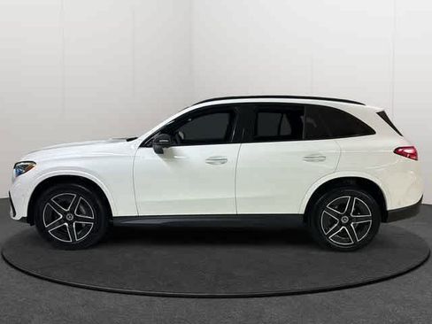 Used 2026 Mercedes-Benz GLC 300 4MATIC image 3