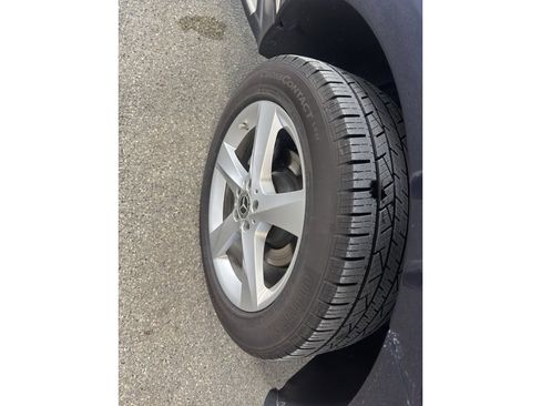 Used 2017 Mercedes-Benz GLE 350 4MATIC image 4