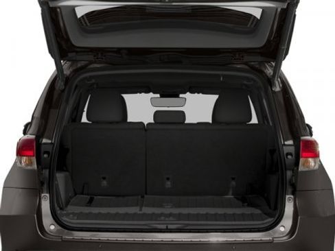 Used 2018 Toyota Highlander Limited image 12