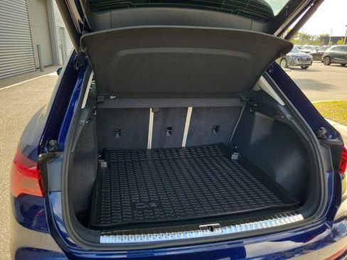 Certified 2025 Audi Q3 2.0T Premium Plus w/ Premium Plus Package image 8