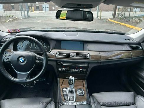 Used 2012 BMW 750i xDrive AWD/4WD image 39
