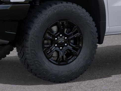 New 2026 Chevrolet Silverado 1500 ZR2 image 9