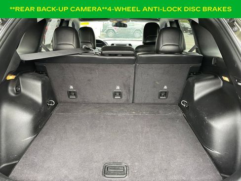 Used 2019 Jeep Cherokee Latitude Plus FWD image 11