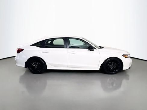 Used 2025 Honda Civic Sport image 11