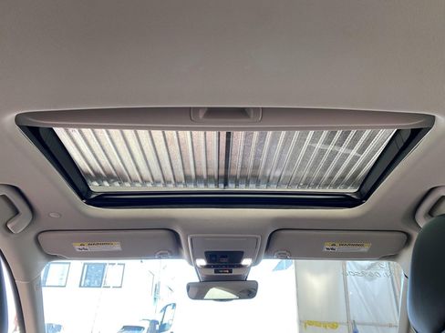 Used 2023 Honda Accord Touring image 14