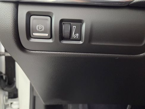 Used 2023 Cadillac XT4 Premium Luxury FWD image 20