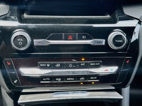 Used 2022 Ford Explorer ST-Line AWD/4WD image 17