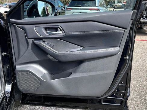 Certified 2025 Nissan Rogue SV w/ SV Premium Package AWD/4WD image 12