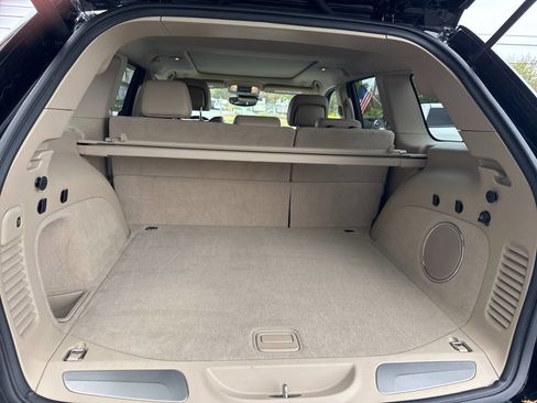 Used 2018 Jeep Grand Cherokee Overland image 20