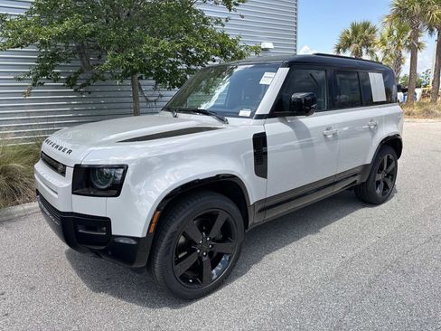 New 2026 Land Rover Defender 110 X-Dynamic SE AWD/4WD image 1