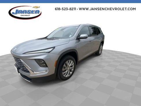 Used 2025 Buick Enclave Preferred AWD/4WD image 4
