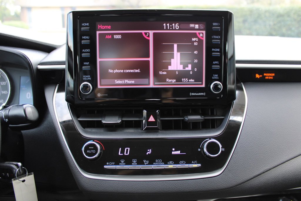 Used 2022 Toyota Corolla LE FWD image 28