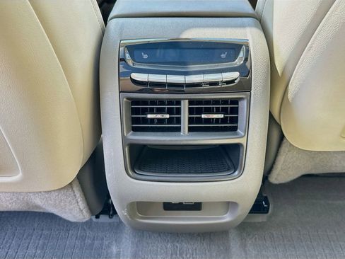 Used 2020 Cadillac XT5 Premium Luxury w/ LPO, Floor Liner Package FWD image 32