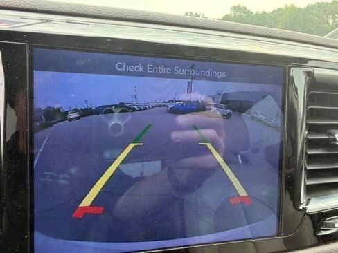 Used 2017 Chrysler Pacifica Touring-L Plus w/ Tire & Wheel Group FWD image 14