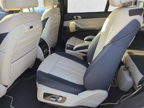 Used 2022 BMW X7 M50i AWD/4WD image 8
