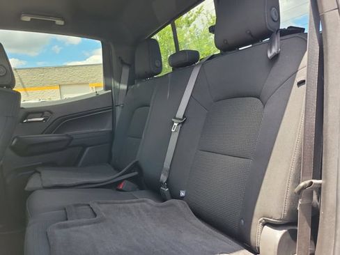 Used 2023 Chevrolet Colorado LT w/ LT Convenience Package II AWD/4WD image 11