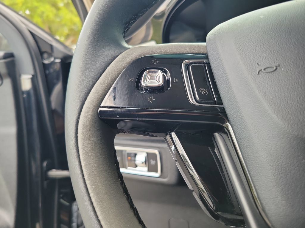 Used 2024 Lincoln Corsair FWD image 21