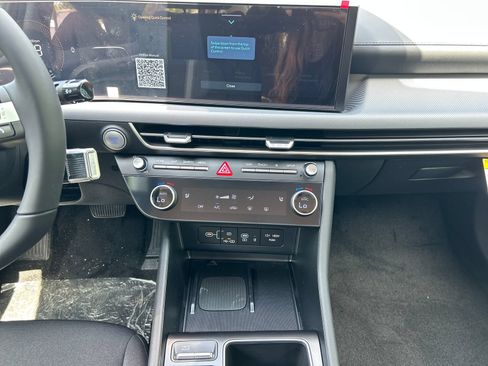 New 2026 Hyundai Sonata SEL FWD image 18