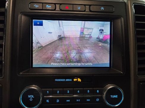 Used 2020 Ford Expedition Max XLT w/ Equipment Group 202A image 29