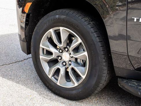 Used 2024 Chevrolet Tahoe LS w/ Driver Alert Package AWD/4WD image 5