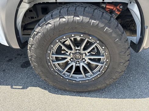 Used 2020 Ford F150 Raptor w/ Equipment Group 802A Luxury AWD/4WD image 18