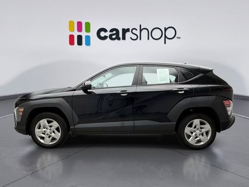 Used 2024 Hyundai Kona SE image 2