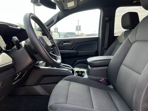 Used 2023 Chevrolet Colorado LT w/ LT Convenience Package II AWD/4WD image 15