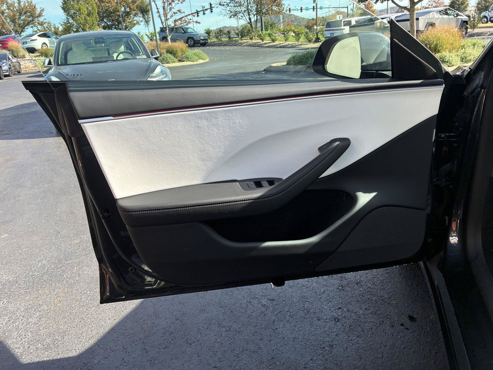 Used 2025 Tesla Model 3 Long Range RWD image 18